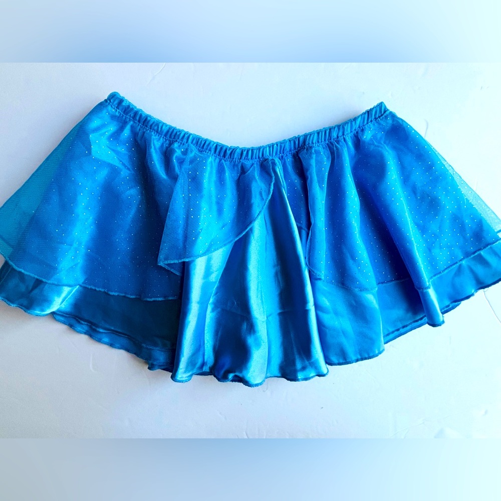 DISNEY STORE Girl’s Princess, Elsa skirt size 7‎